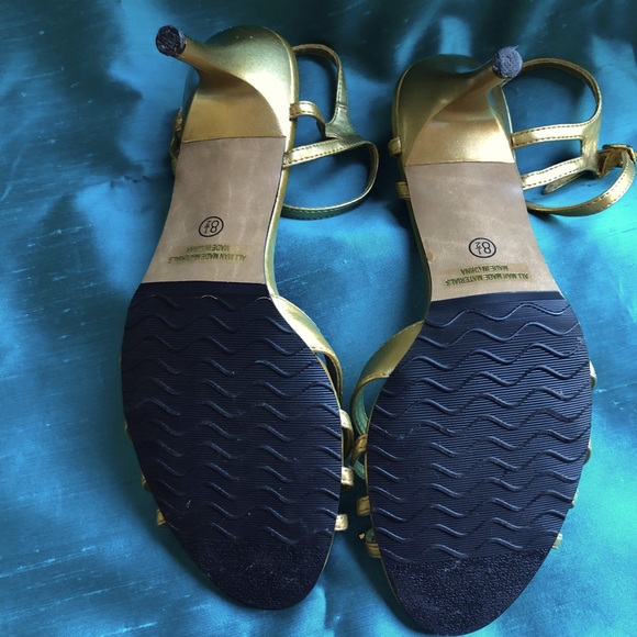 Gold heels with Rhinestone strap - Picture 6 of 6